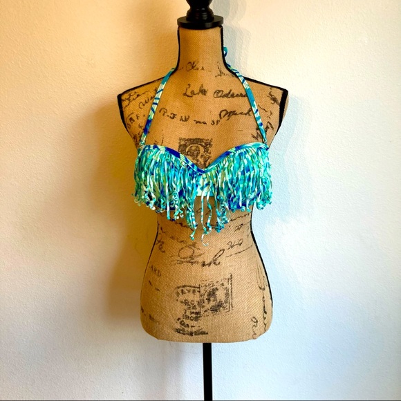 Xhilaration Swim Xhilaration Underwire Bathing Suit Top Poshmark